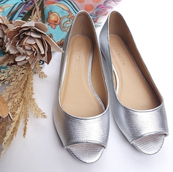 Talbots Silver Peep Toe Flats Sz 6.5m - Picture 7 of 11